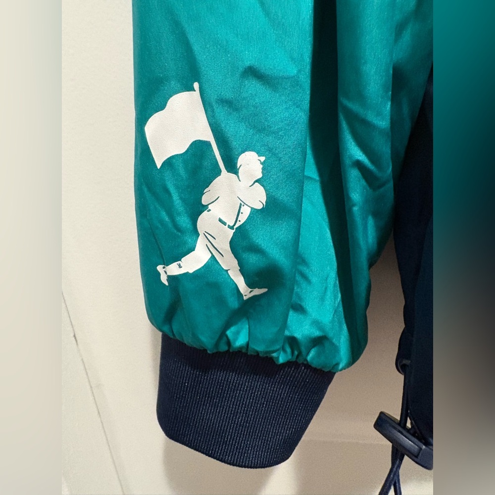 Ken Griffey Jr. “The Kid” #24 Baseballism Windbreaker - size Large - Picture 2 of 10